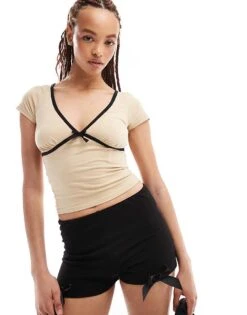 Motel Bow Detail V-neck T-shirt In Coconut For Women Coconut Milk