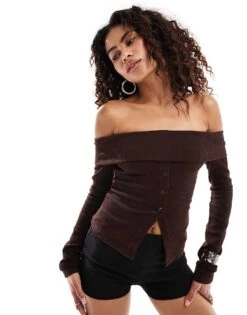 Motel Off Shoulder Ribbed Cardigan In Brown For Women