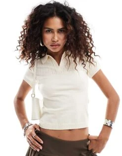 Motel Hilda Collared Knit Top In Ivory For Women