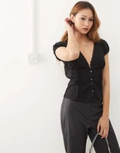 Motel Ilias Cinched Waist Shirt In Black For Women