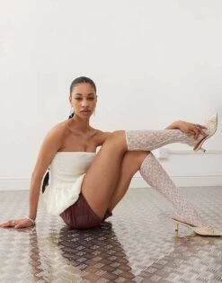 Motel Saya Jaquard Bubble Hem Bandeau Top In Ivory For Women