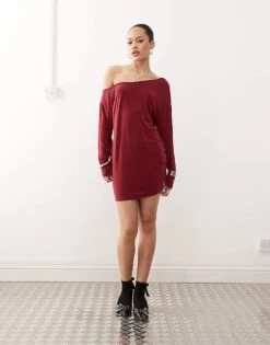 Motel Shelisa Off-shoulder Slouchy Mini Dress In Burgundy For Women
