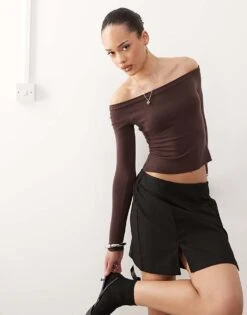 Motel Renie Bardot Long Sleeve Top In Dark Brown For Women