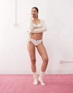 Motel Kalinda Pointelle Frill Edge Set In White