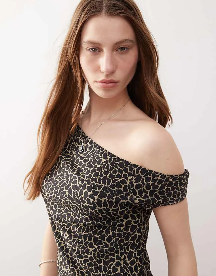 Motel Jaridah Giraffe Print Top In Black And Cream For Women Black/cream - Image 2